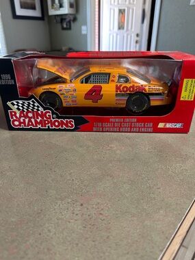 1996 Racing Champions Sterling Marlin #4 Kodak Gold Film Stock Car 1/18 Scale 🆕